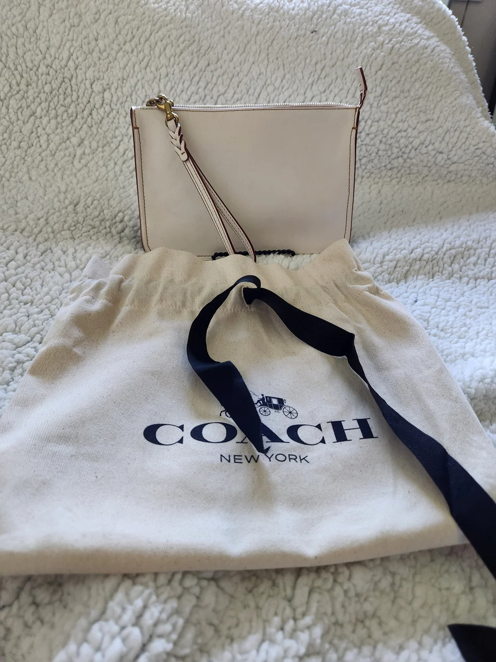 Coach 1941 Soho Crossbody White And Burgandy